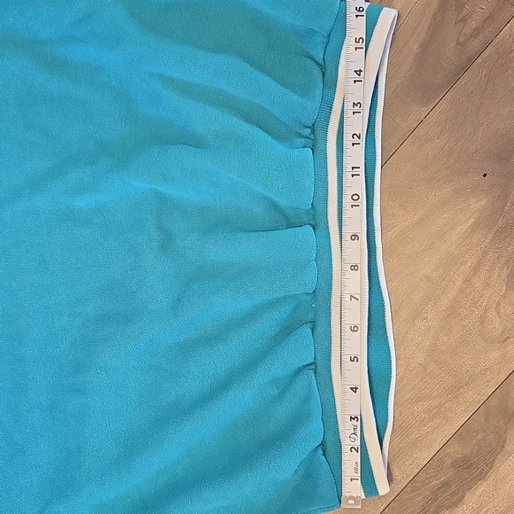 Vintage London Fog Sweater. Jade blue. Size Large - Picture 6 of 6